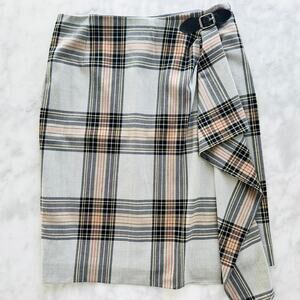 Etcetera Ladies Plaid Wrap Skirt Size 2 Contemporary Classic Grey Black Tartan